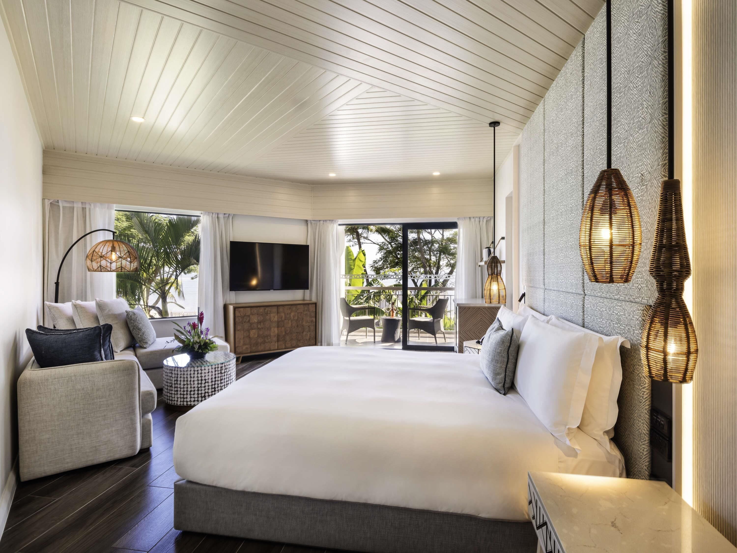 Premium bedding, in-room safe, desk, free WiFi