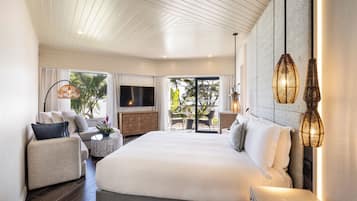 Suite, 1 King Bed | Premium bedding, in-room safe, desk, free WiFi