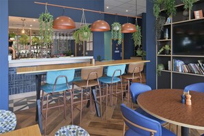 Restaurant - Travelodge Hatfield Central (Hatfield)