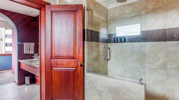 Free toiletries, hair dryer