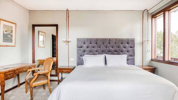 Blackout curtains, rollaway beds, free WiFi