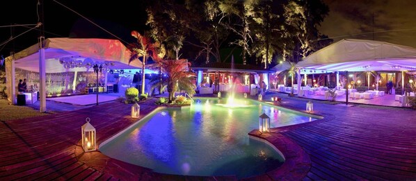 Outdoor pool, pool loungers
