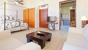 1 bedroom, down comforters, rollaway beds, WiFi (free)