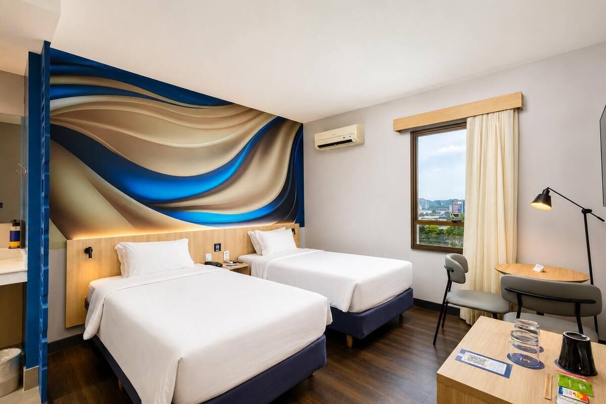 Minibar, in-room safe, desk, blackout curtains