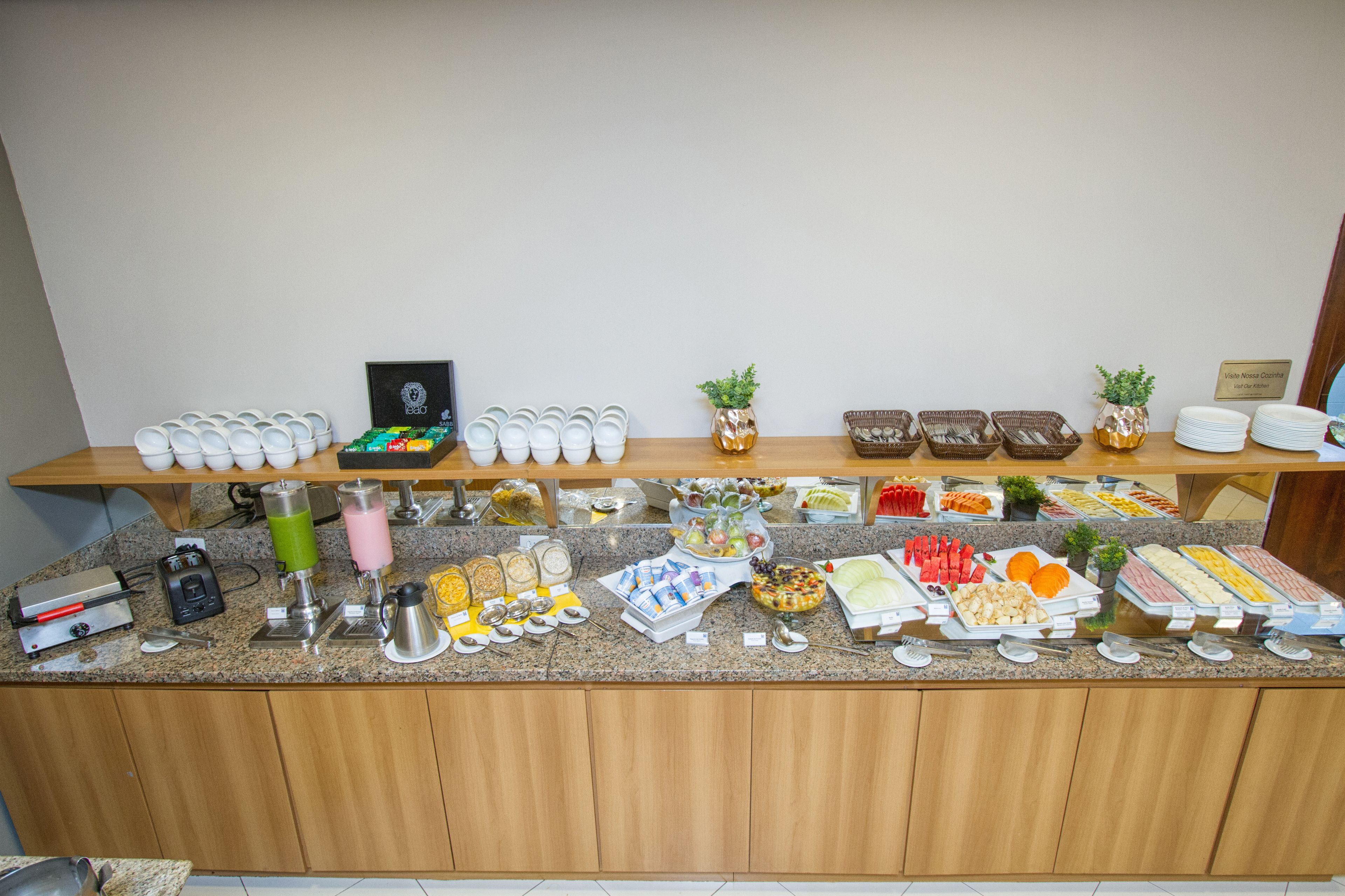 free continental breakfast