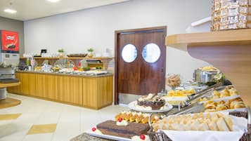 Petit déjeuner continental compris