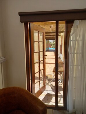 Elgin Cotswold Executive, Queen Bed, Ground Floor, Exit to Garden | View from room - Cotswold House (Cape Town)