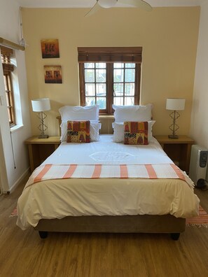 Ceres Cotswold Standard, Queen Bed, Ground Floor, Patio | In-room safe, individually decorated, individually furnished, desk