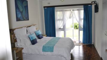 Rom | Safe på rommet, individuelt dekorert, individuelt innredet og skrivebord