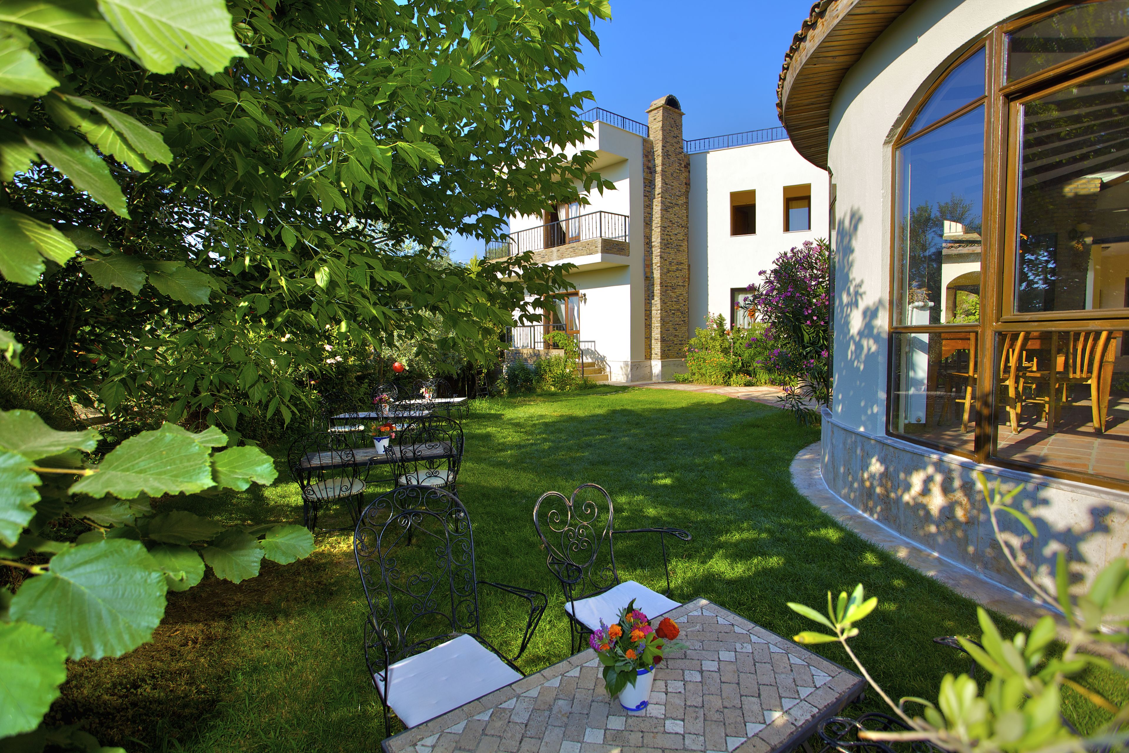 breakfast, lunch, dinner served; turkish cuisine, pool views