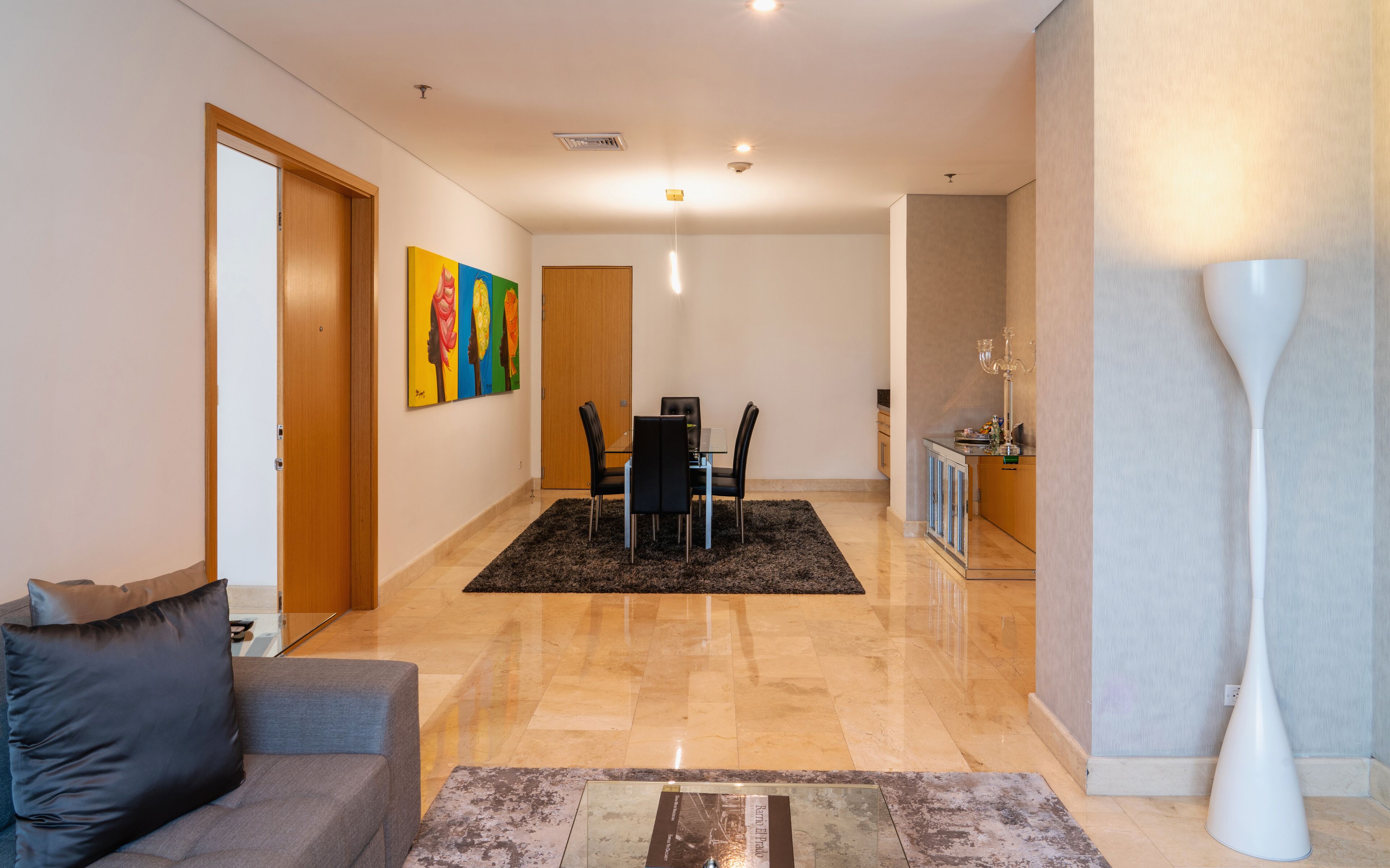 presidential suite | living area | 32-inch lcd tv with satellite channels, tv