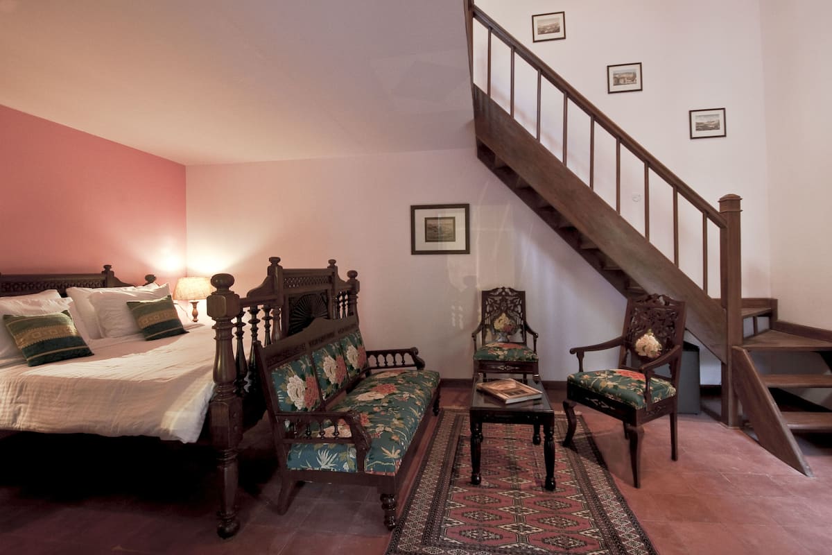 Deluxe-Maisonette, 1 Schlafzimmer, Nichtraucher, Poolblick | 1 Schlafzimmer, Zimmersafe, individuell dekoriert
