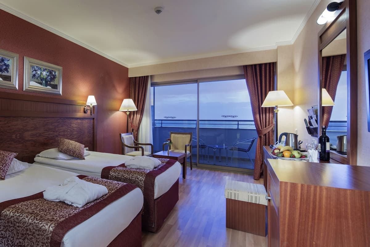 Premium bedding, minibar, in-room safe, desk