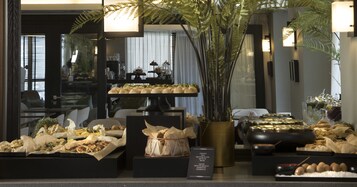 Daily buffet breakfast (ILS 85 per person)