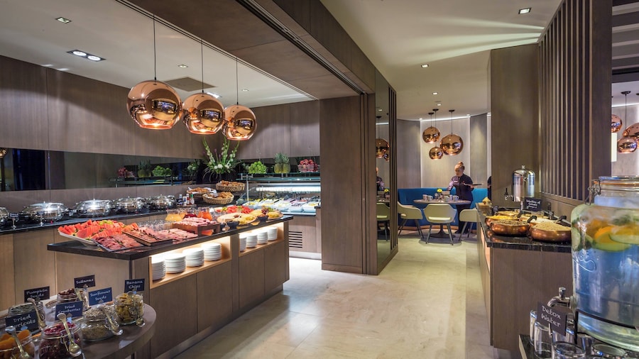Clayton Hotel Chiswick
