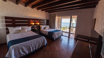 1 habitación, escritorio y espacio para trabajar con laptop