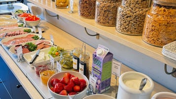 Petit déjeuner buffet compris tous les jours