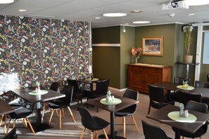 Petit déjeuner buffet compris tous les jours