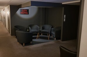 Lobby lounge - City Hotel (Kristinehamn)