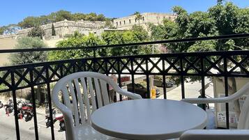 Superior Room, Balcony | Desk, blackout drapes, free WiFi, bed sheets