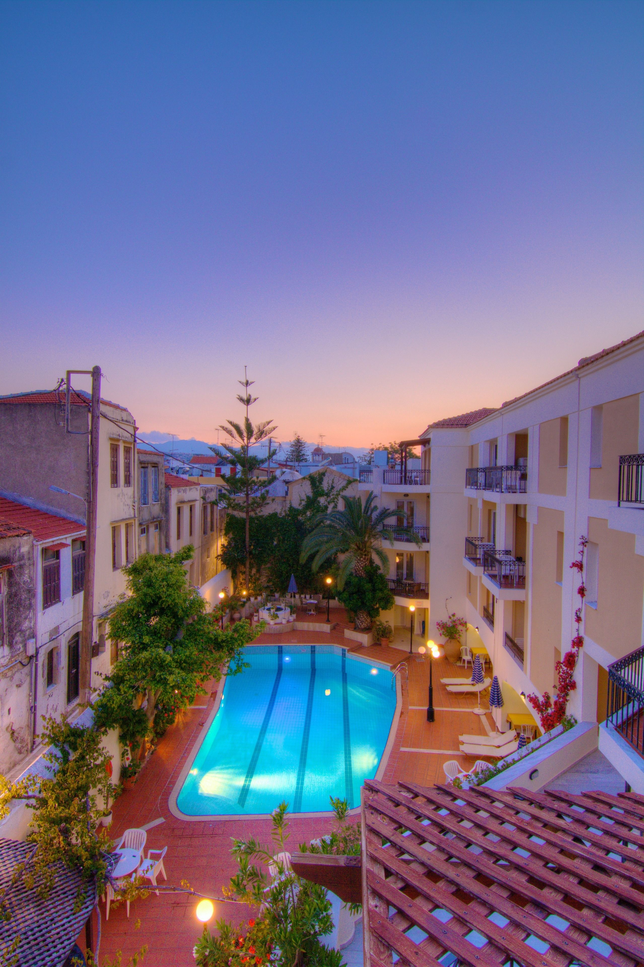 outdoor pool, pool loungers