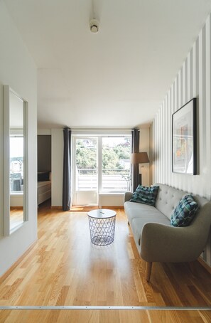 Family Room, Multiple Beds, Ocean View | Premium bedding, pillowtop beds, desk, free WiFi - Tvedestrand Fjordhotell - Unike Hoteller (Tvedestrand)