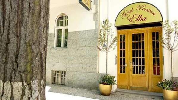 Entrada al alojamiento