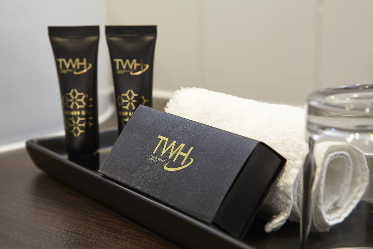 superior room | bathroom | combined shower/bathtub, hair dryer, towels, soap