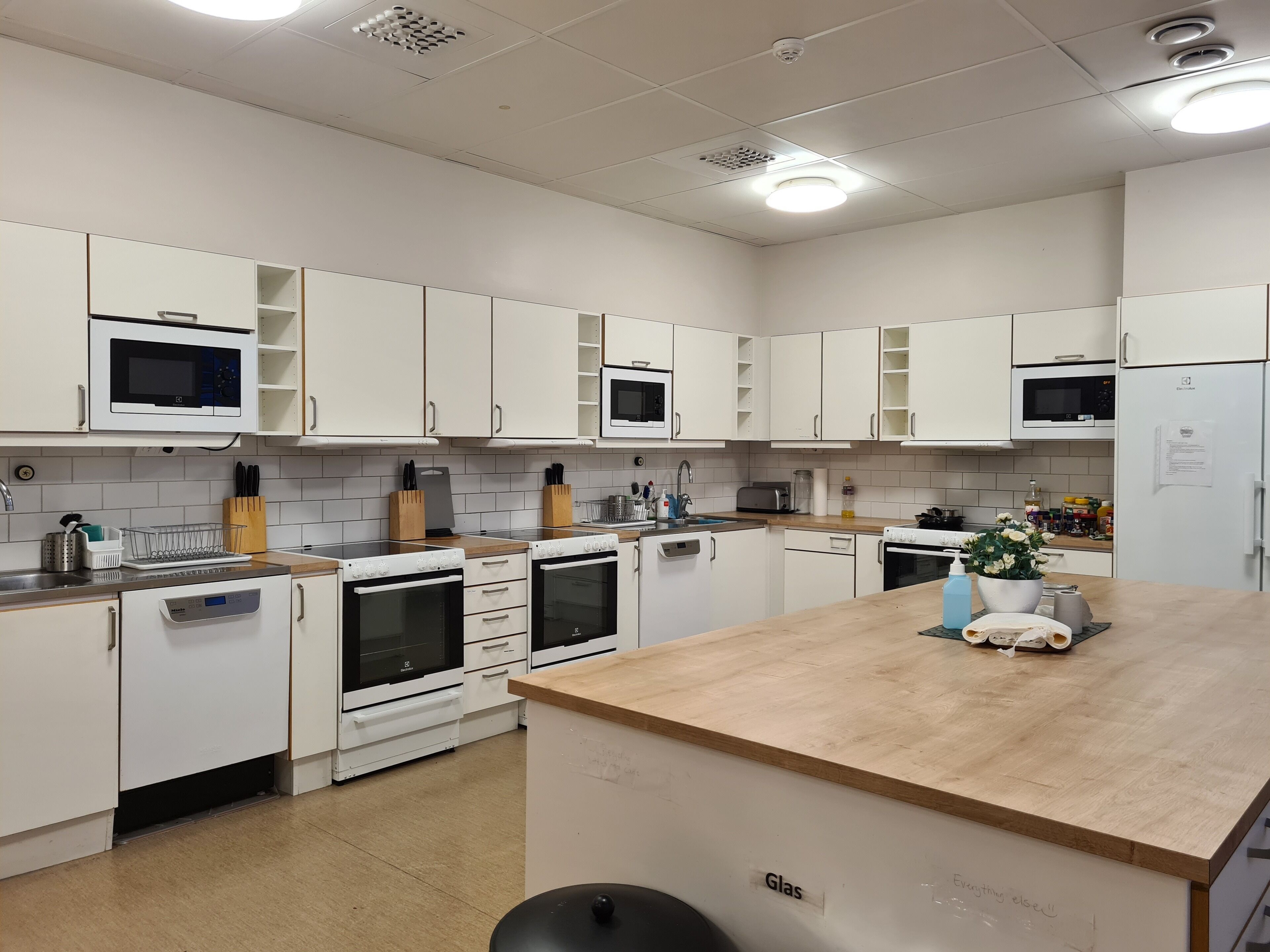 mini-fridge, freezer