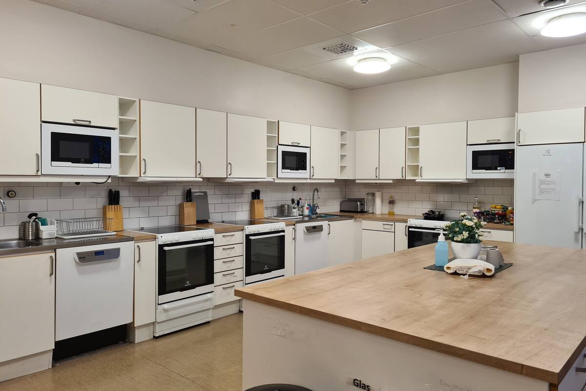 mini-fridge, freezer