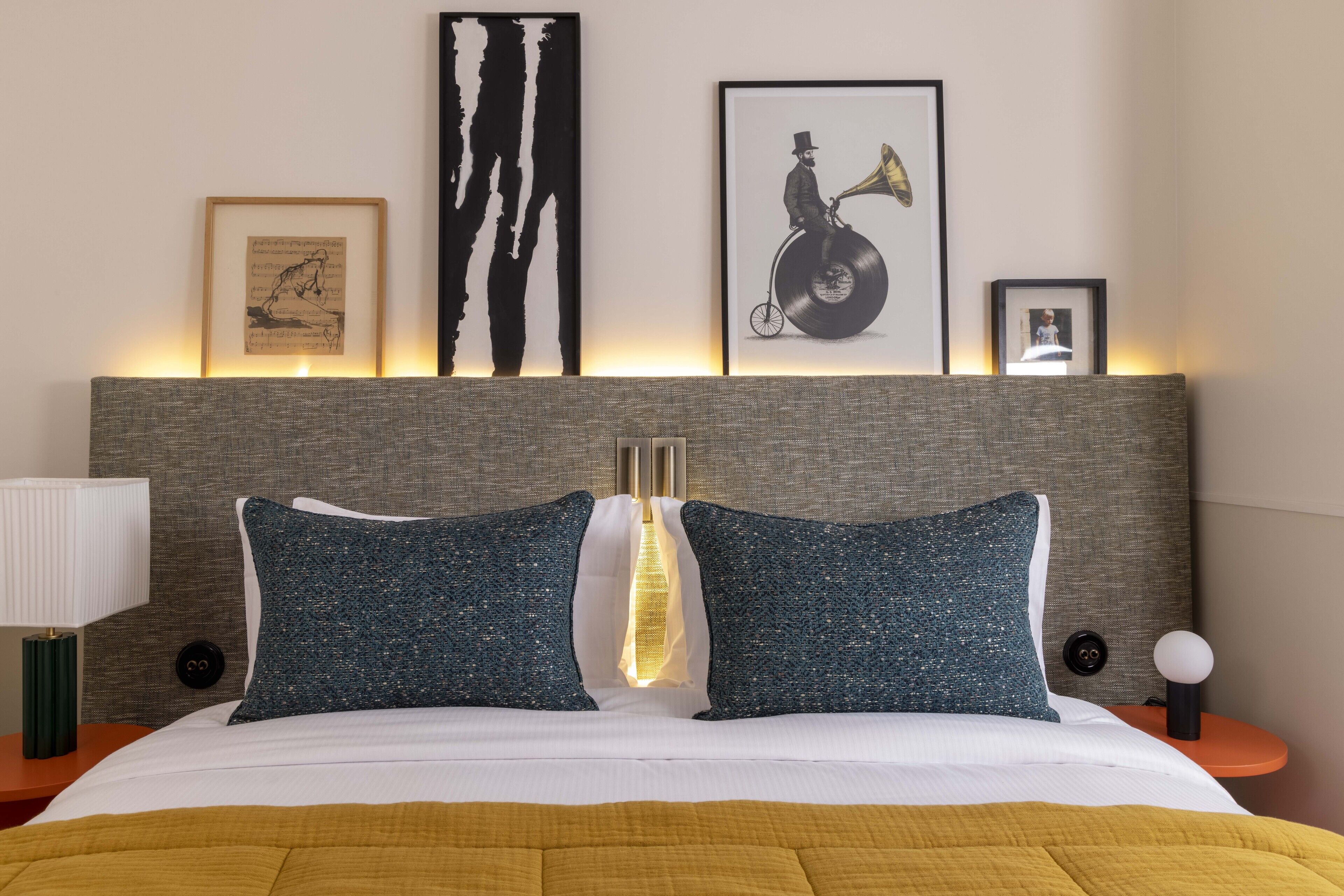 premium bedding, in-room safe, individually decorated, desk