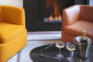 Bar (on property) - Dadou Paris (Paris)