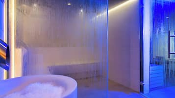 Un sauna, una bañera de hidromasaje, tratamientos corporales