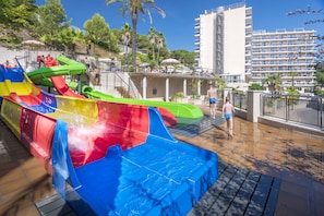 Tobogan aquàtic