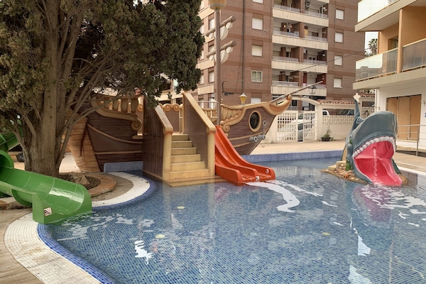 Outdoor pool, sun loungers