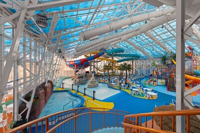 La Quinta Inn and Suites by Wyndham at WaTiki Waterpark