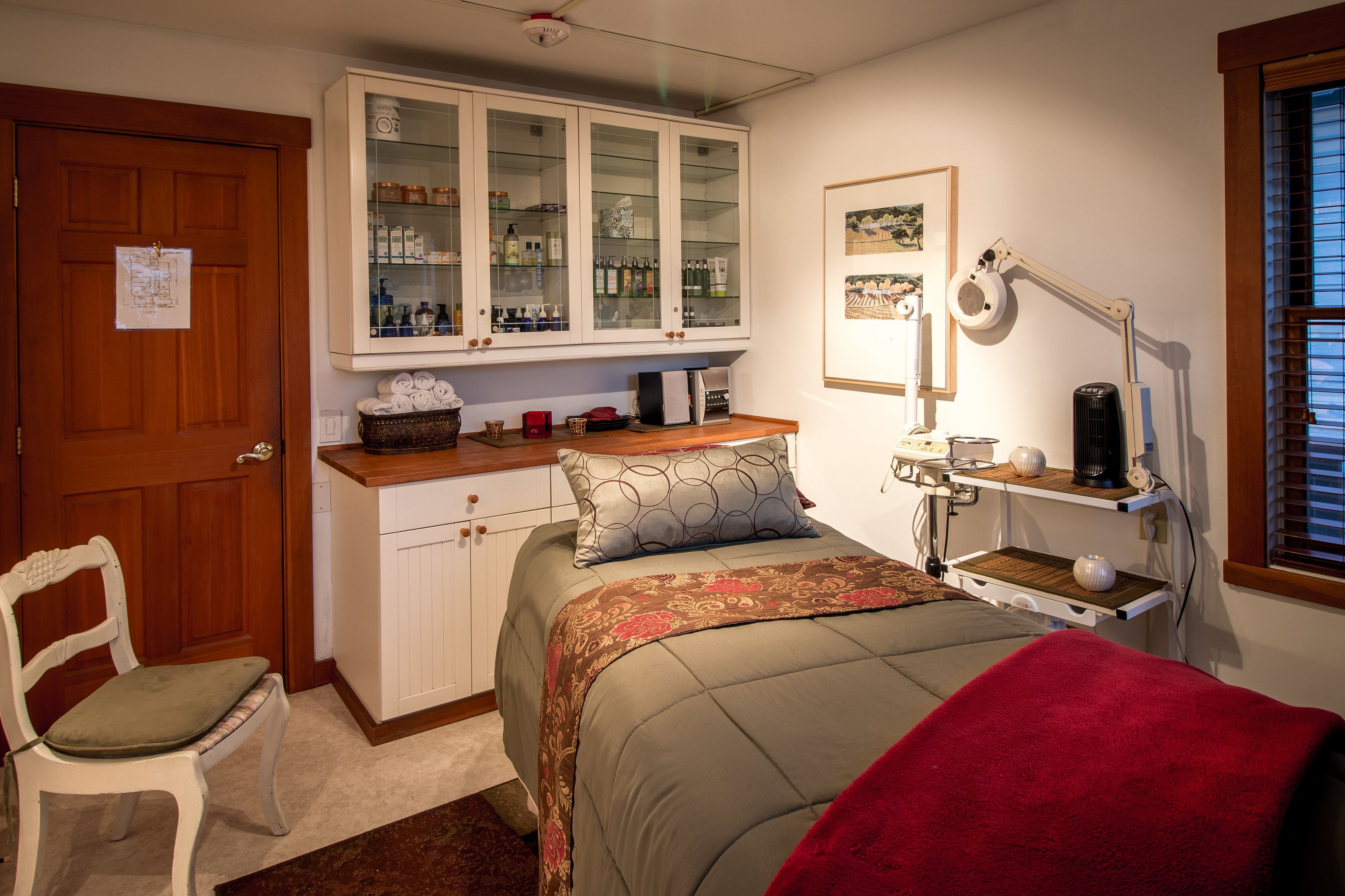 Deep-tissue massages, Swedish massages, prenatal massages, body scrubs