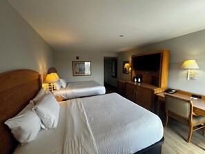 Habitación, 2 camas de matrimonio, no fumadores | Ropa de cama de alta calidad y colchones con acolchado adicional
