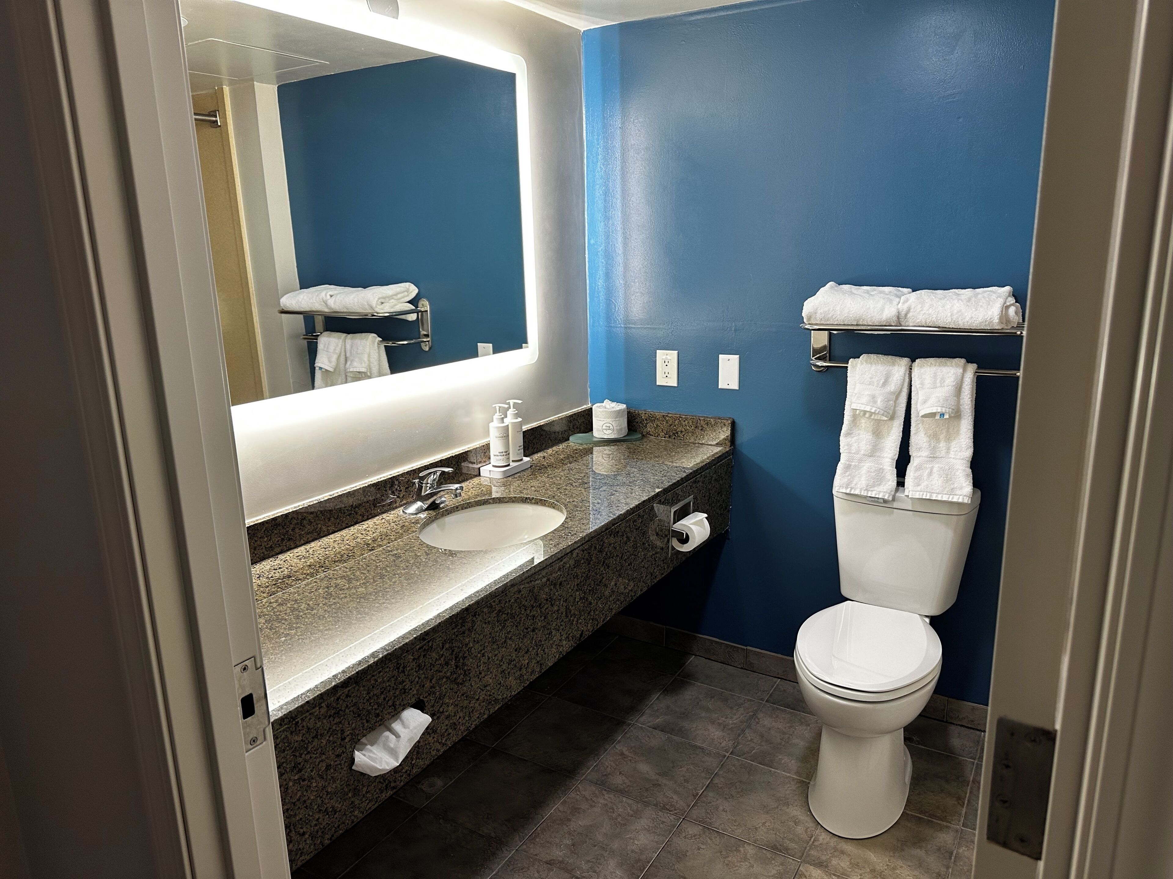 Foto - La Quinta by Wyndham Islip - MacArthur Airport