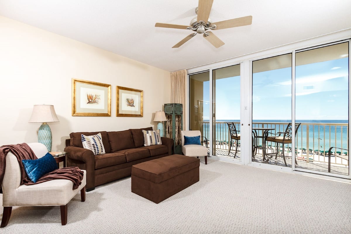 Condo, 1 Bedroom, 2 Bathrooms, Sea Facing | Living area