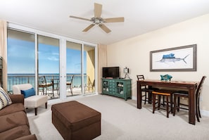 Condo, 1 Bedroom, 2 Bathrooms, Sea Facing | Living area