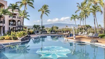 Ulkouima-allas, maksullisia cabañoita, aurinkovarjoja