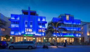 Exterior - Hilton Grand Vacations Club McAlpin Ocean Plaza Miami (Miami Beach)