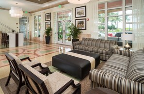 Reception - Hilton Grand Vacations Club McAlpin Ocean Plaza Miami (Miami Beach)