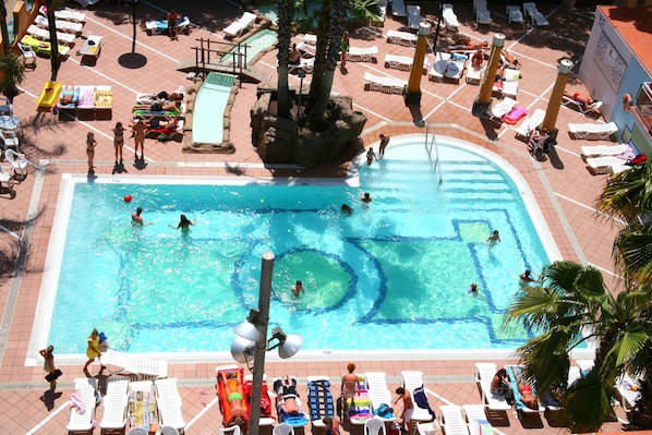 Außenpool (je nach Saison geöffnet)