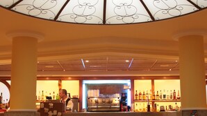 Bar (en el alojamiento)