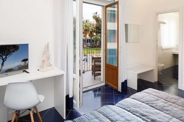 Camera Deluxe con letto matrimoniale o 2 letti singoli | Servizio della camera