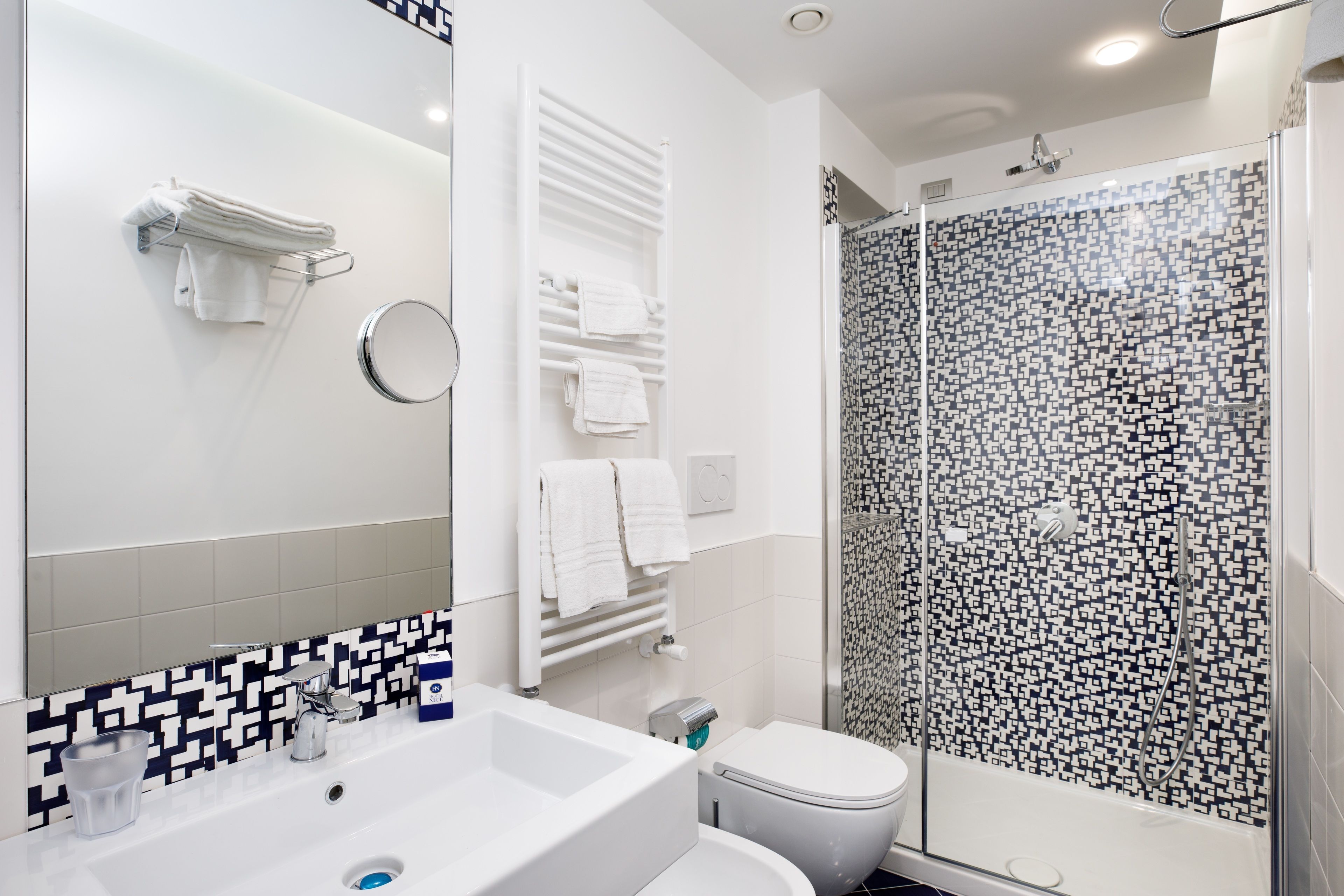 deluxe double or twin room | bathroom shower