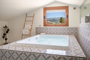 Bañera de hidromasaje privada