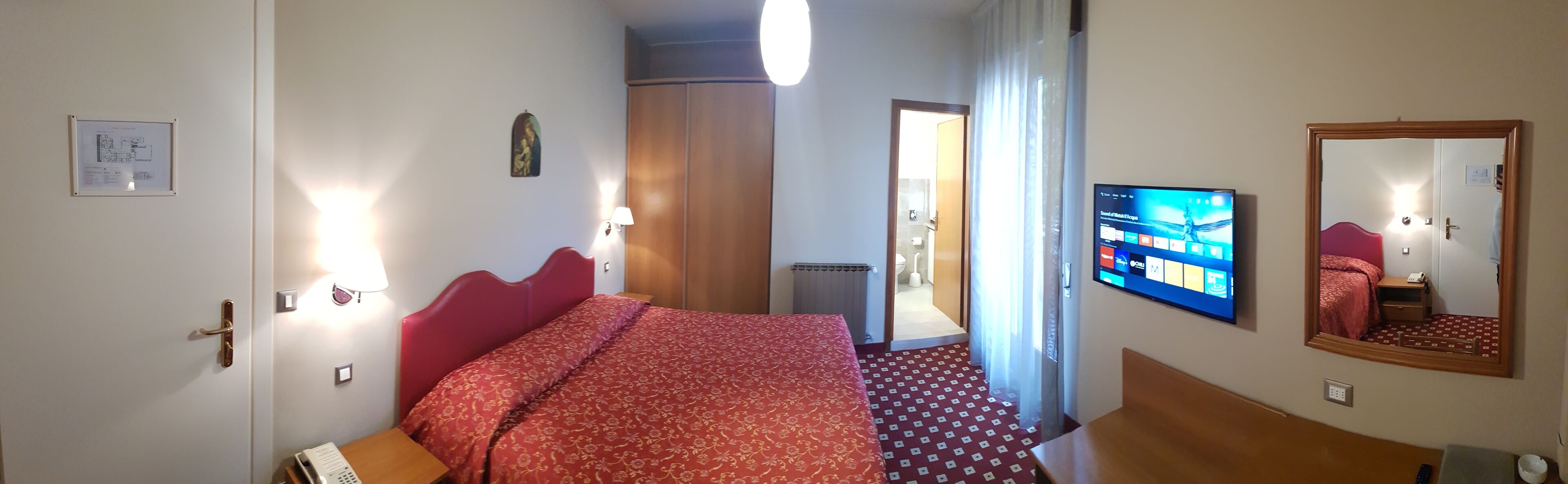 premium bedding, in-room safe, desk, free wifi